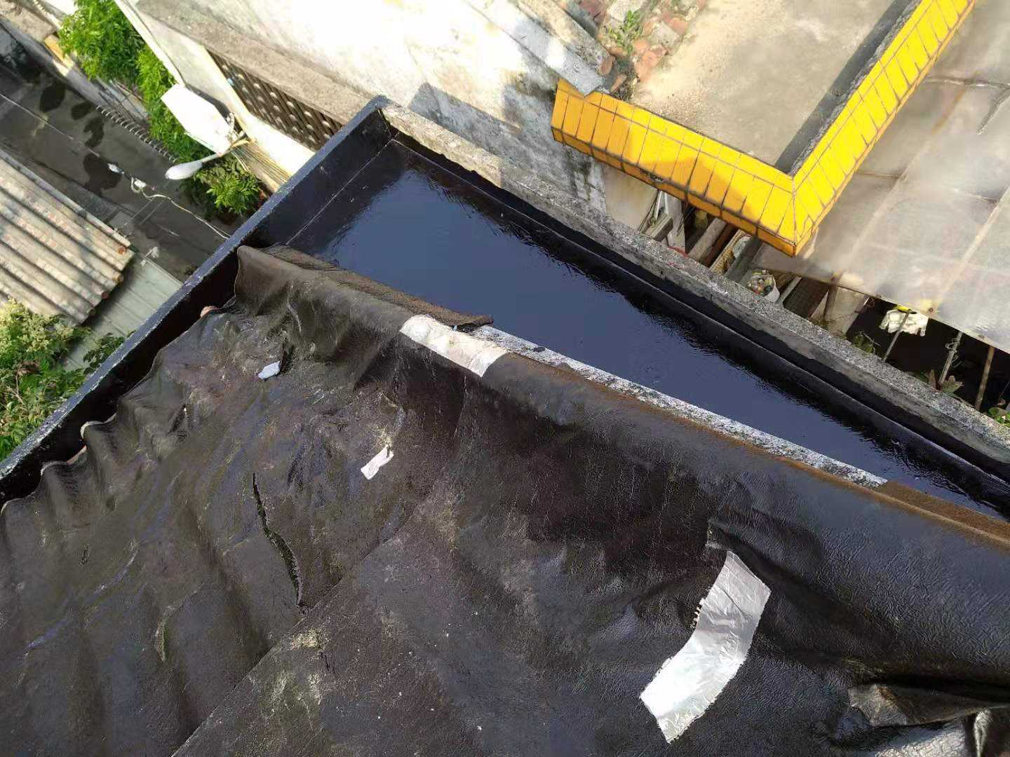 樓頂屋面防水用卷材好還是防水涂料好.jpeg 樓頂屋面防水用卷材好還是防水涂料好.jpeg