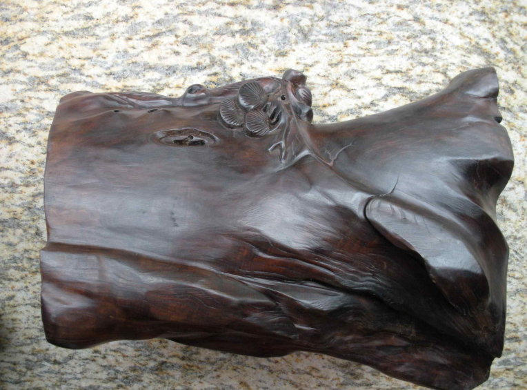 金絲楠陰沉木和金絲楠木誰更有價值.png 金絲楠陰沉木和金絲楠木誰更有價值.png